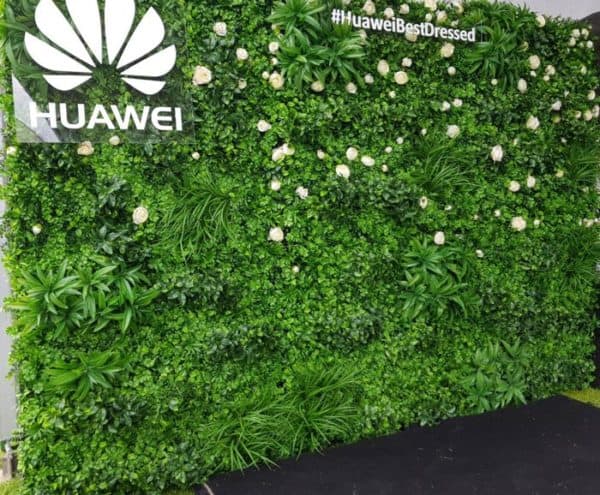 Huawai green flower wall for Moe races